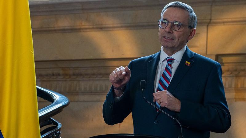Gobierno pide al FMI evaluar economía y planes de Colombia