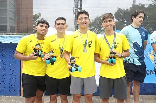 Meta logra 12 medallas en natación con aletas