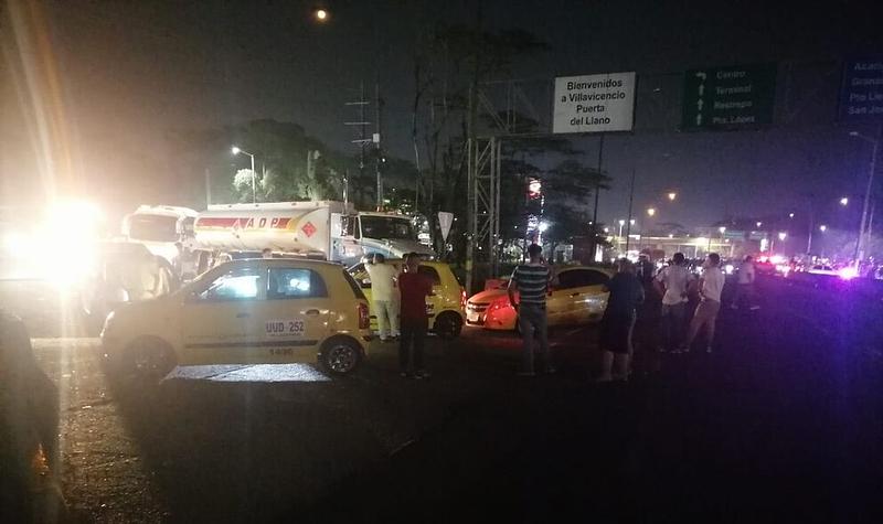 Habilitan vía al Llano tras protestas taxistas